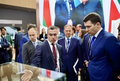 Антон Алиханов оценил промышленный потенциал Краснодарского края на выставке «Иннопром» в Минске