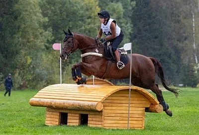 Прискакали к наградам: кубанские наездницы отличились в Московской области