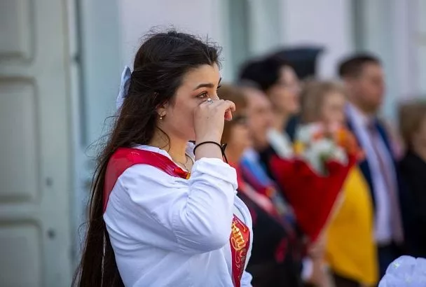 В школах Краснодарского края прошли последние звонки