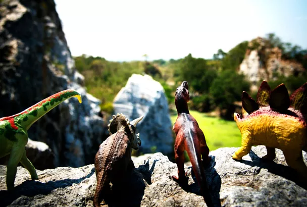 Российские палеонтологи открыли древнего динозавра-похитителя яиц