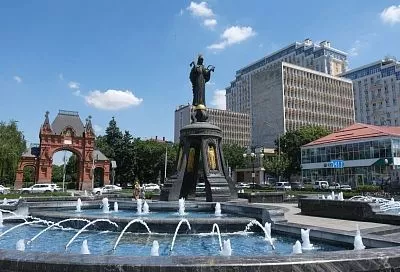 Гребень антициклона принесет по-летнему теплый день в Краснодарский край
