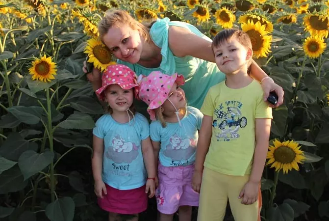 «Счастливы вместе». Кристина Опарина