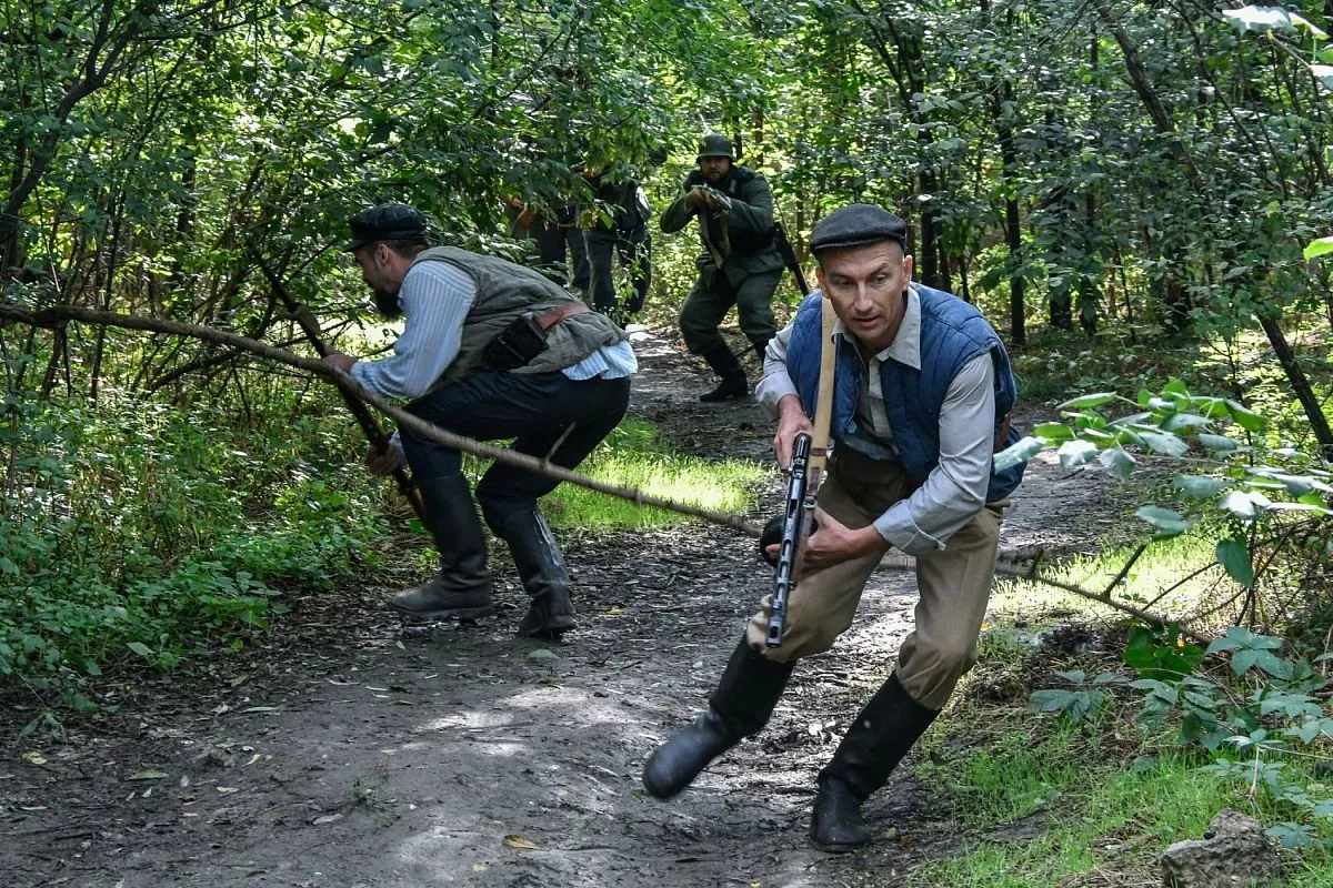 Главная цель – устроить засаду на немцев.