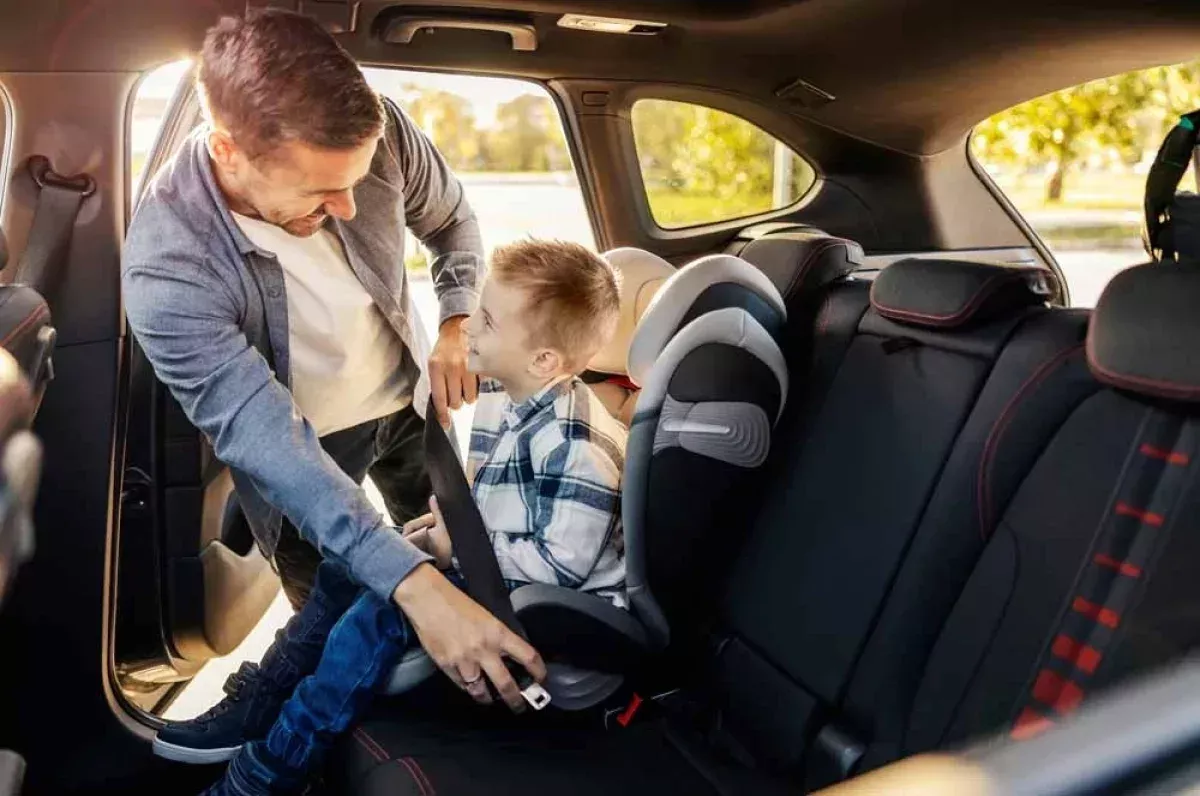 Безопасность превыше всего: основные правила перевозки детей в машине