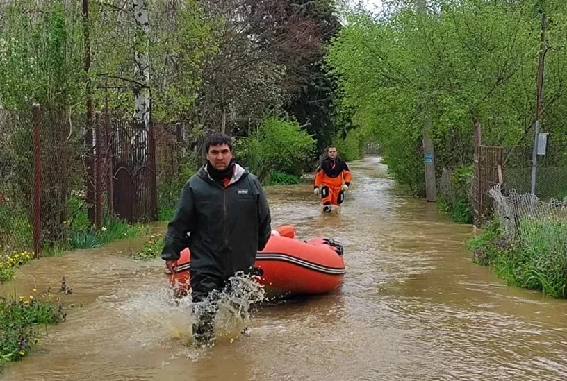 Река Убин разлилась в Северском районе: подтоплены два СНТ