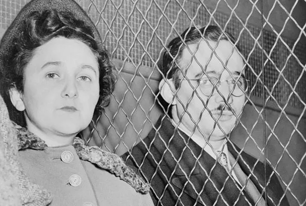 Смерть по «сфабрикованному» делу: за что же казнили Юлиуса и Этель Розенберг?