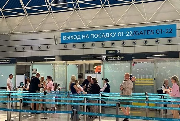 Работает по фактическому расписанию: что известно о ситуации в аэропорту Сочи