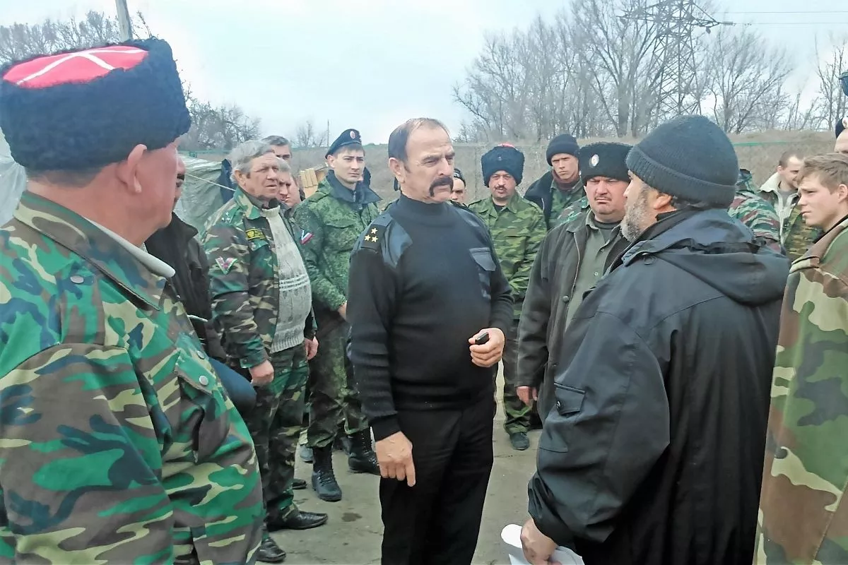 Всю свою жизнь Иван Безуглый посвятил служению родному краю, землякам, много работал с молодежью, опекал стариков и заботился о тех, кто в этом нуждался.