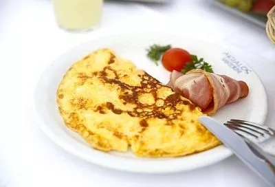 Каждое утро готовлю мужу пышный французский омлет - получается всегда идеальным. Пошаговый рецепт приготовления