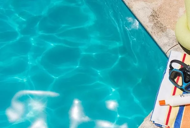 Трехлетняя девочка утонула в бассейне на базе отдыха в Адыгее