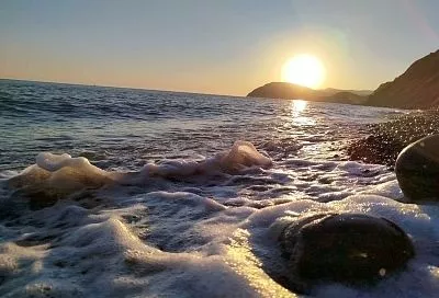 Черное море на курортах Краснодарского края стало активно прогреваться