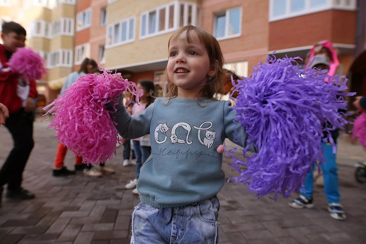 Субботнее утро 27 апреля стало особенным сразу для 537 семей.