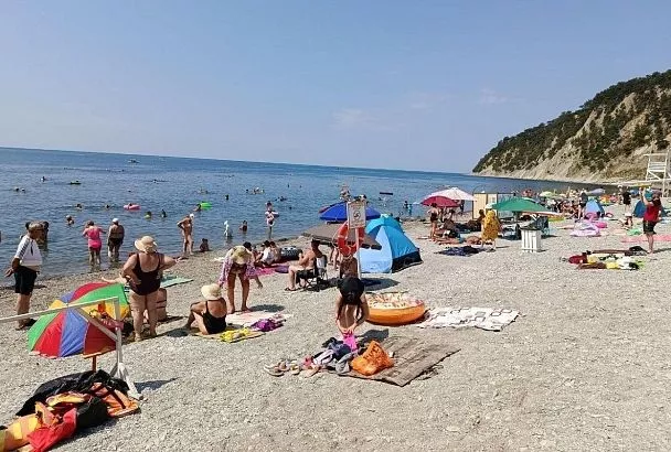 Пляжи Туапсинского округа почти полностью расчищены от последствий паводка