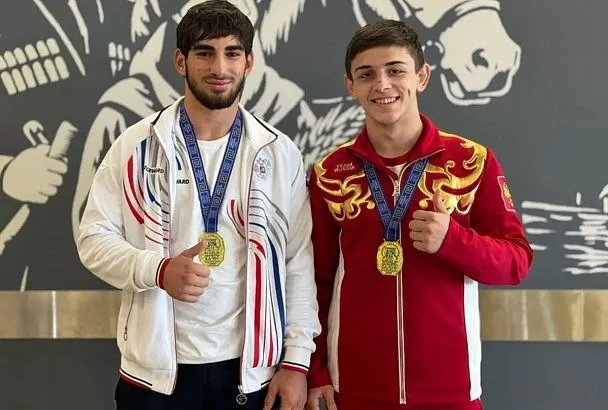 Чемпионов молодежного первенства мира по самбо встретили в Краснодаре