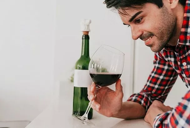 Идеально не только для тех, кому врач запретил: безалкогольное вино тоже помогает укрепить здоровье