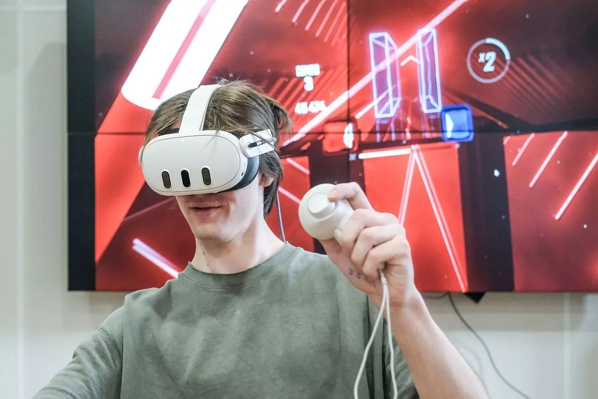 Делегация Кубанского госуниверситета предлагала всем желающим попробовать себя в диджитал-спорте. Делегация Кубанского госуниверситета предлагала всем желающим попробовать себя в диджитал-спорте.