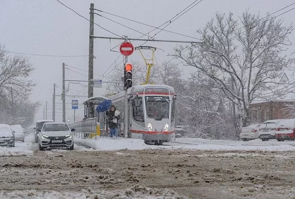 На Кубани прокуратура объявила более 300 предостережений из-за плохой расчистки дорог от снега
