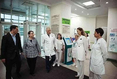 Вице-губернатор Кубани Елена Воробьева посетила перинатальный центр краевой больницы №2