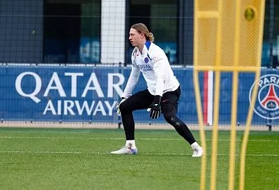 «Снова в деле»: Матвей Сафонов вернулся к тренировкам с «ПСЖ» после травмы руки