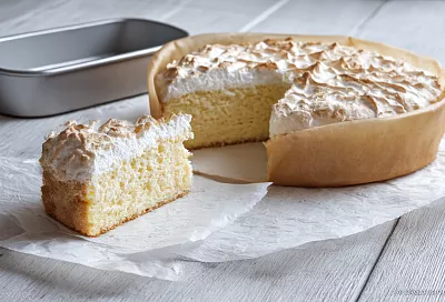 Пирог «Ванилька» с запечённым белковым кремом