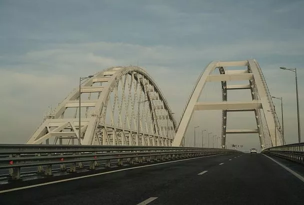 Что известно о ситуации на подъездах к Крымскому мосту 