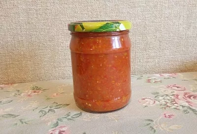 Легко и просто: доступный рецепт вкусной аджики для всей семьи
