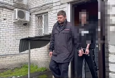 Полиция поймала курьера мошенников, забравшего у кубанского пенсионера 14 млн рублей