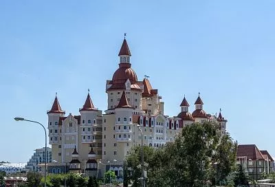 В Сочи и Сириусе объявили беспилотную опасность