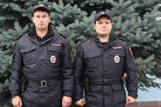 Старшина полиции Александр Ступченко и лейтенант полиции Анатолий Копицкий (ОБППСП № 1 УМВД России по г. Краснодару)