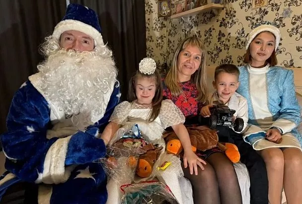 Два юных участника акции «Доброелка» получили подарки от губернатора Краснодарского края