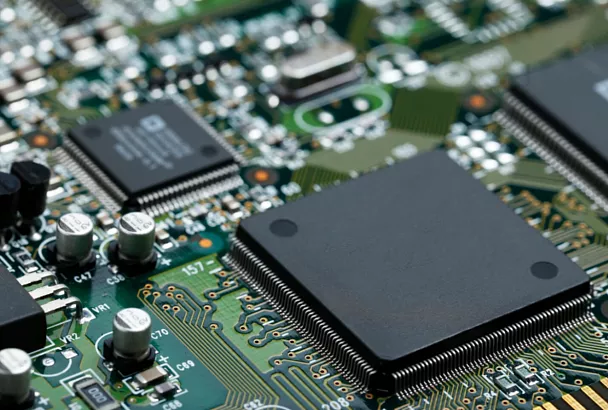 Китай намерен увеличить выпуск передовых чипов в 25 раз к концу десятилетия