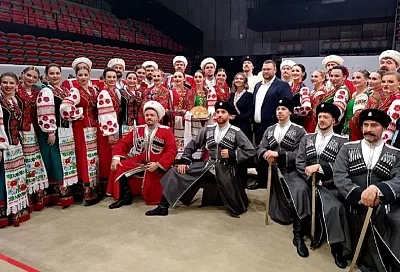 Кубанский казачий хор выступил в Китае на закрытии международного турнира по художественной гимнастике