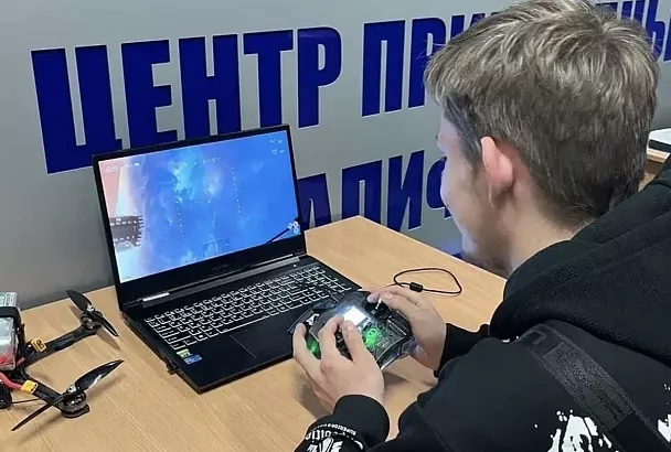 В Новороссийске провели форум по беспилотной авиации «Пилоты нового времени»