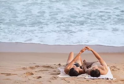 Туристы в Турции жалуются на болезненные укусы после отдыха на пляже