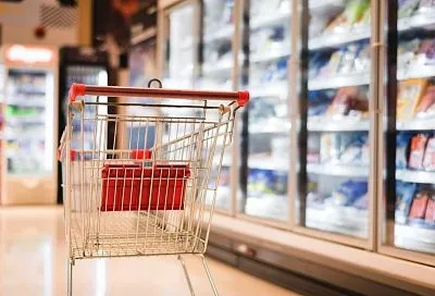 Продажу вейпов и сигарет на остановках запретят не с марта, а с сентября 2026 года