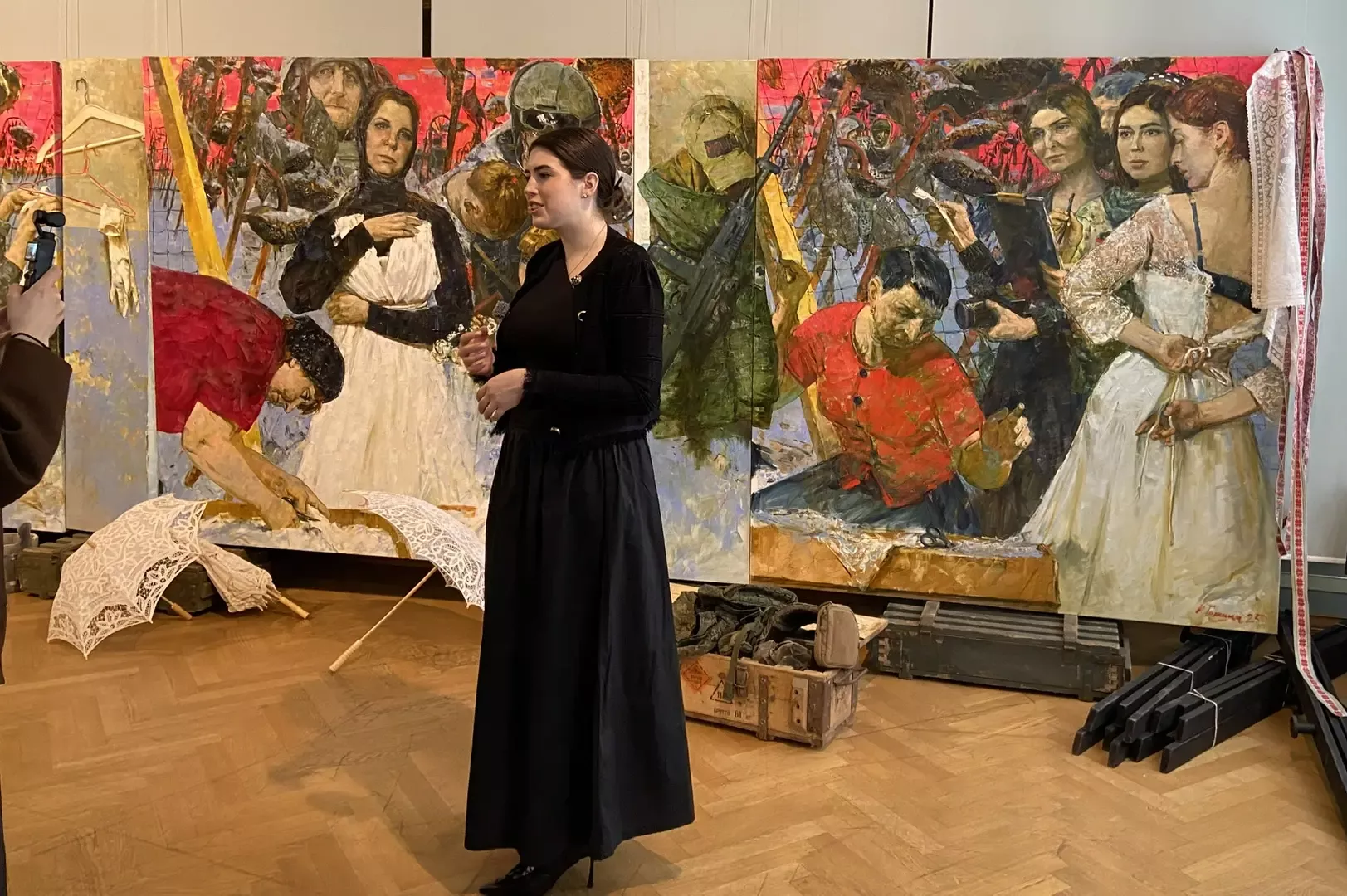 Сила духа и материнская любовь: выставка «Сестры» открылась в Краснодаре