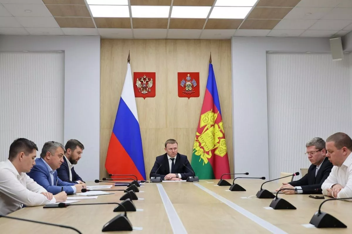 В Краснодаре провели заседание краевого оперштаба по ликвидации последствий снегопада
