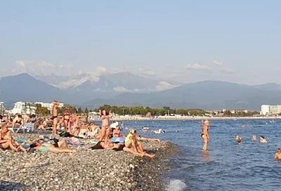 «Пустились во все тяжкие»: жительница Сочи рассказала о наплыве туристов на курорт