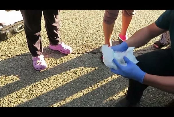 «Наркотики в памперсах»: в Сириусе мать на прогулке с 2-летним ребенком делала закладки