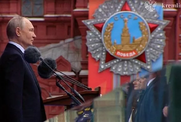 Владимир Путин обратился с речью к россиянам на параде Победы