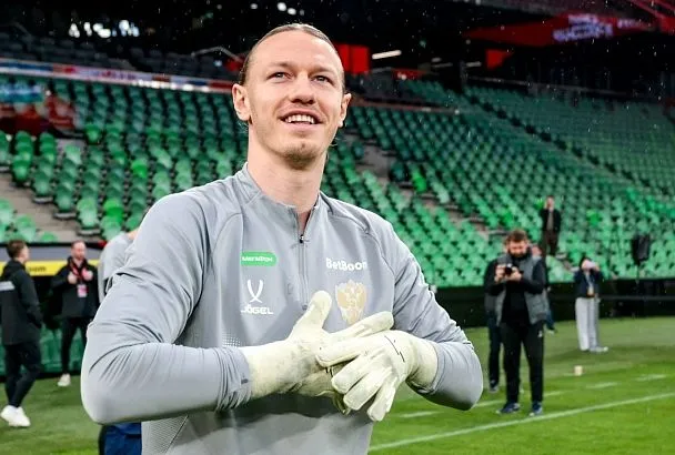 Экс-голкипер «ПСЖ» назвал проблему в игре Сафонова