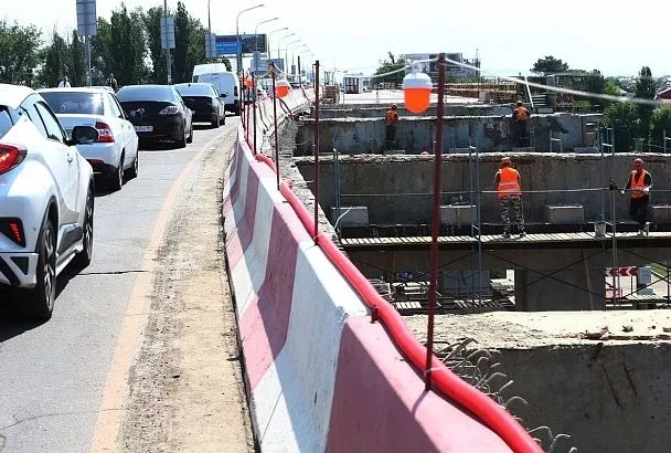 Ограничивать движение транспорта будут 2 и 3 августа по Тургеневскому мосту в Краснодаре 