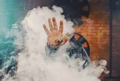 Шантажист выманил у школьника 350 тыс. рублей за покупку энергетика и вейпа в Сочи