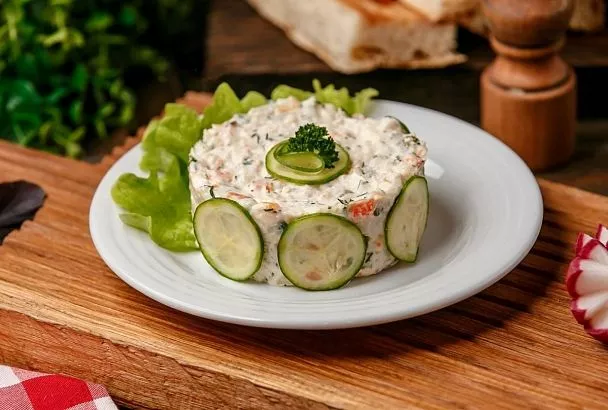 Самый новогодний салат получится и самым вкусным на вашем столе, если приготовите по этому рецепту