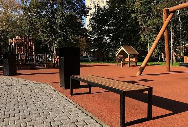 Общественную территорию благоустроили в Краснодаре на месте незаконных гаражей