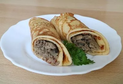 Пробовала много рецептов и нашла идеальный: блины с мясной начинкой, которые с удовольствием едят даже дети-малоежки