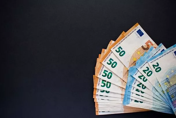 На купюре 50 евро обнаружили изображение «дьявола»