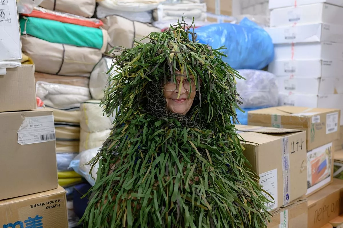 Вот такие маскировочные костюмы сделаны с любовью для наших  военных руками новороссийских волонтеров.