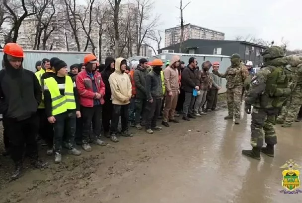 Более 100 мигрантов-нелегалов выявили за новогодние праздники в Краснодарском крае