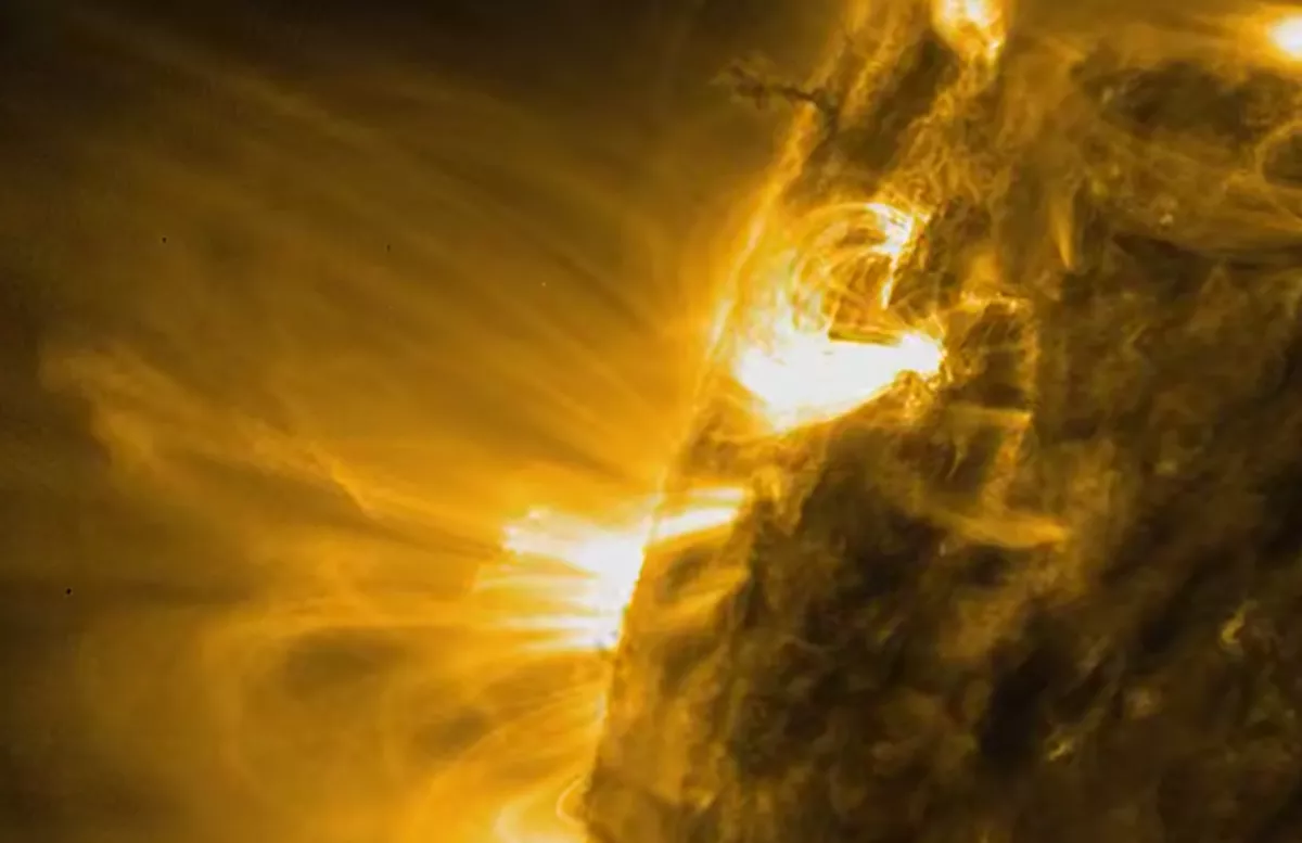 Солнце просыпается: «бурлящая» область скоро окажется в зоне влияния на Землю